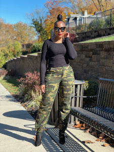 woman camo cargo pant